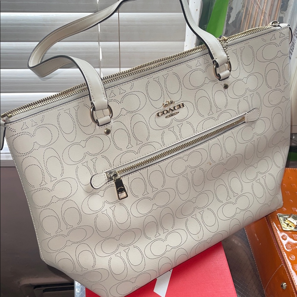 Coach Cream Tote Bag with Signature Pattern